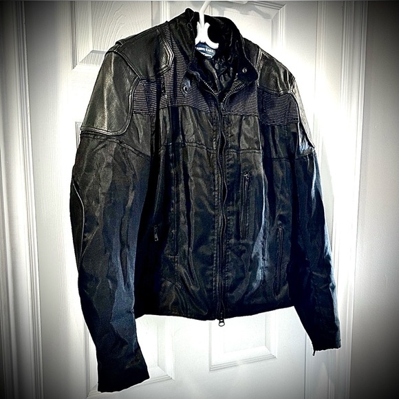 Screaming Eagle by Harley Davidson Women’s Black Biker Jacket, Leather Accents - Picture 3 of 17